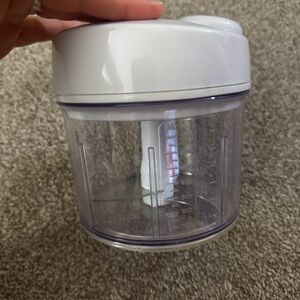 Pampered Chef White Manual Food Processor